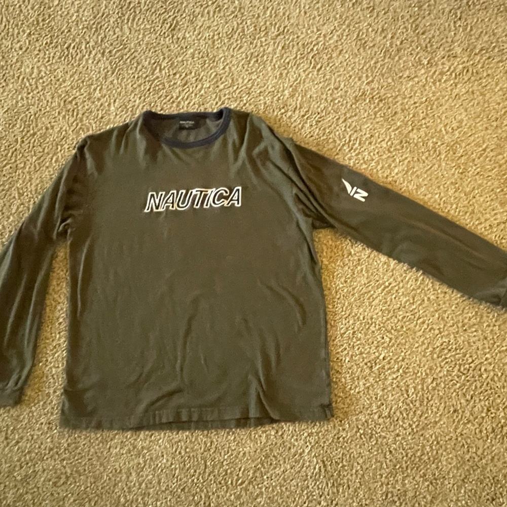 Vintage 90’s Men’s Nautica Long Sleeve T-shirt.  Olive green, size XL